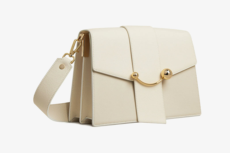 AURORIA: EL BOLSO QUE TRANSFORMA TU ESTILO